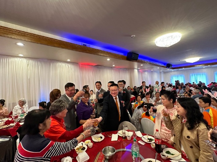 卡利亚里以,完胜蒙扎,维奥拉与卢,万博manbetx体育平台,万博体育官网,万博体育app下载,ManBetX,SPORTS