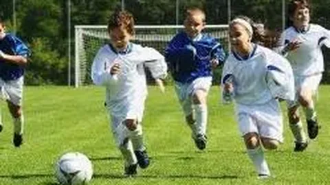 勒沃库森距“不败三冠王”仅剩两战挑战